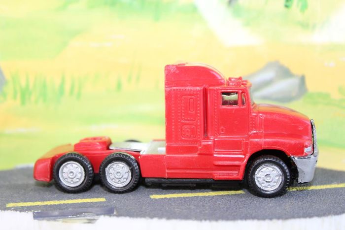 New ray camion tracteur Freighliner - photo numéro 6