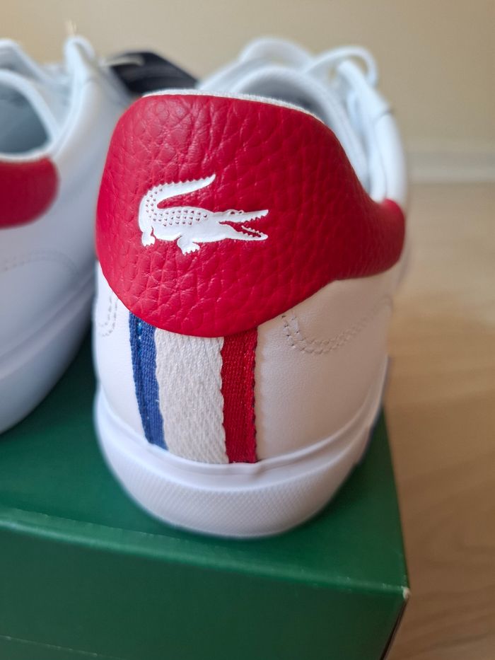 Baskets Lacoste t.42 Neuf jamais porte 100%Cuir valeur 145€ - photo numéro 8