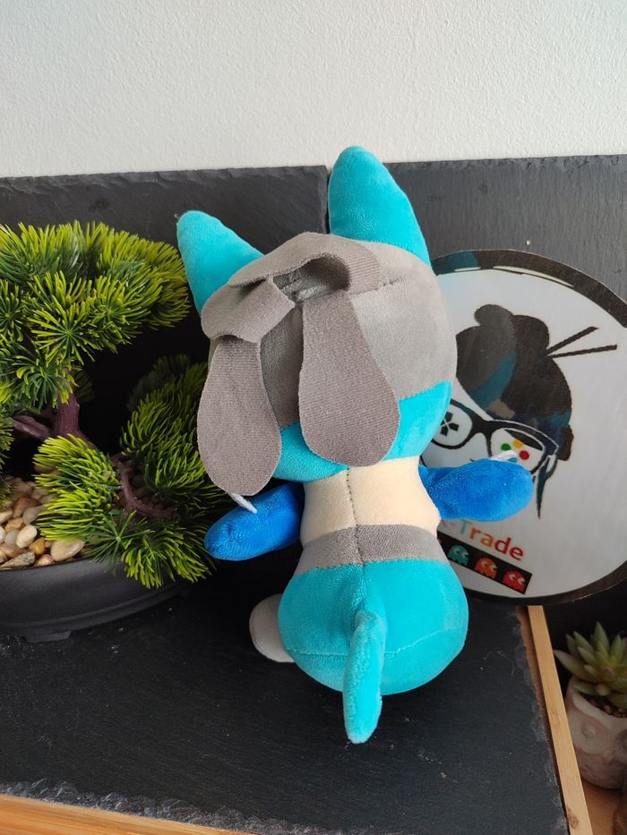 peluche Lucario pokemon loup bleu rouge gris beige neuf Nintendo Pokémon - photo numéro 2