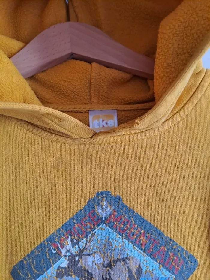 Sweat garçon jaune tks 8-10 ans dessin craquelé micro accroc - photo numéro 5
