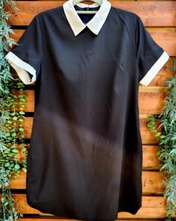 Robe noire à col Claudine blanc – Style rétro chic