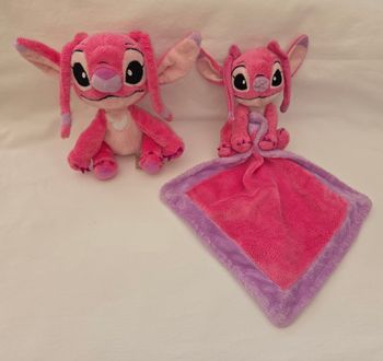 Ensemble Doudou Angel Lilo et Stitch avec mouchoir- Disney