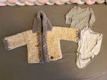 Lot bodies bébé et gilet hiver mixte