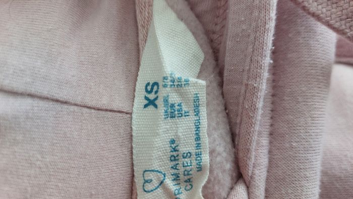 Sweat à Capuche rose primark taille XS convient à une taille S aussi - photo numéro 3