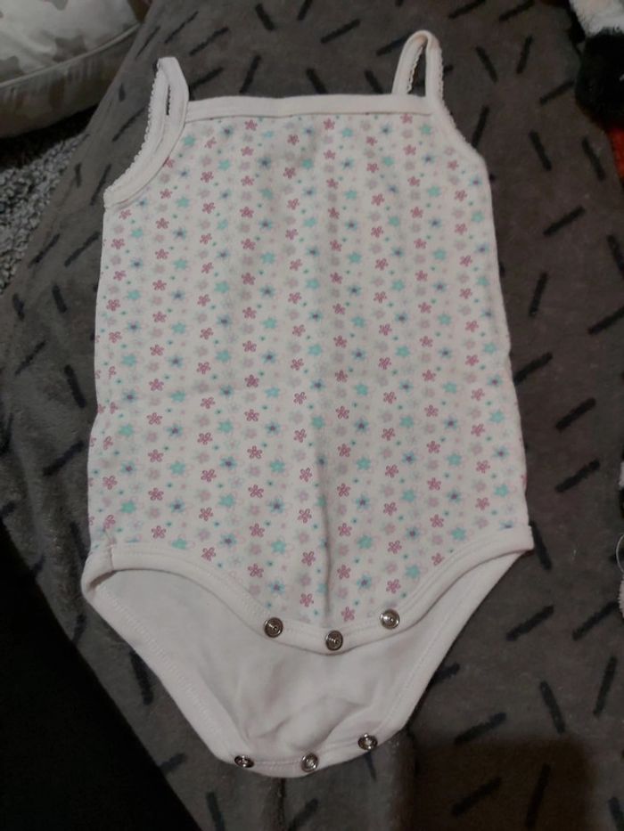 Body taille 74cm 9 mois