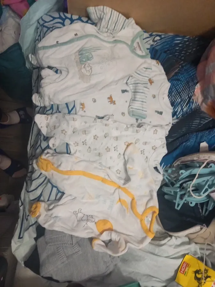 Lot de 4 pyjamas 1 mois