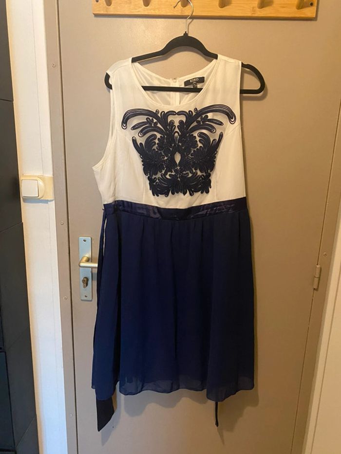 Très jolie robe grande taille femme