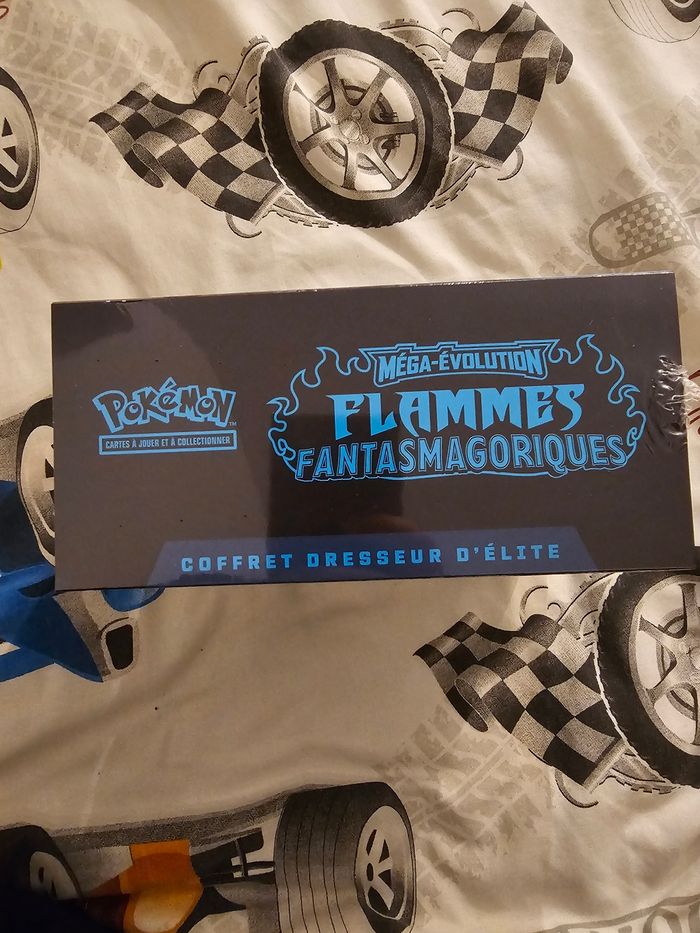 Pokémon ETB ME2 Flammes Fantasmagoriques - photo numéro 3