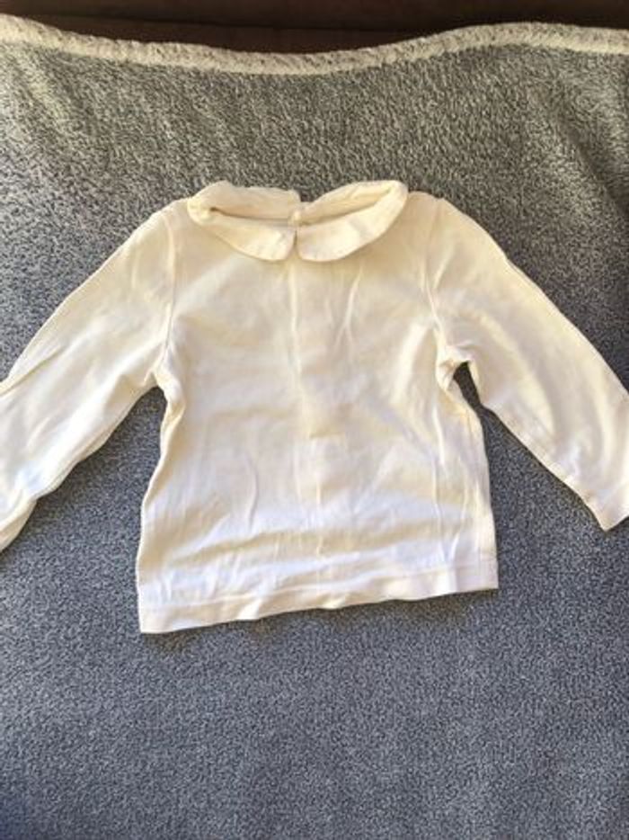 Petit haut manches longues col Claudine parfait état