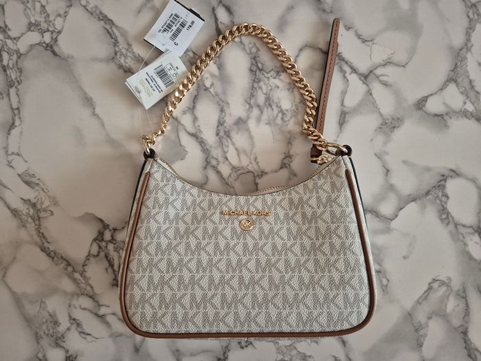 Sac Michael Kors "jet set charm"
