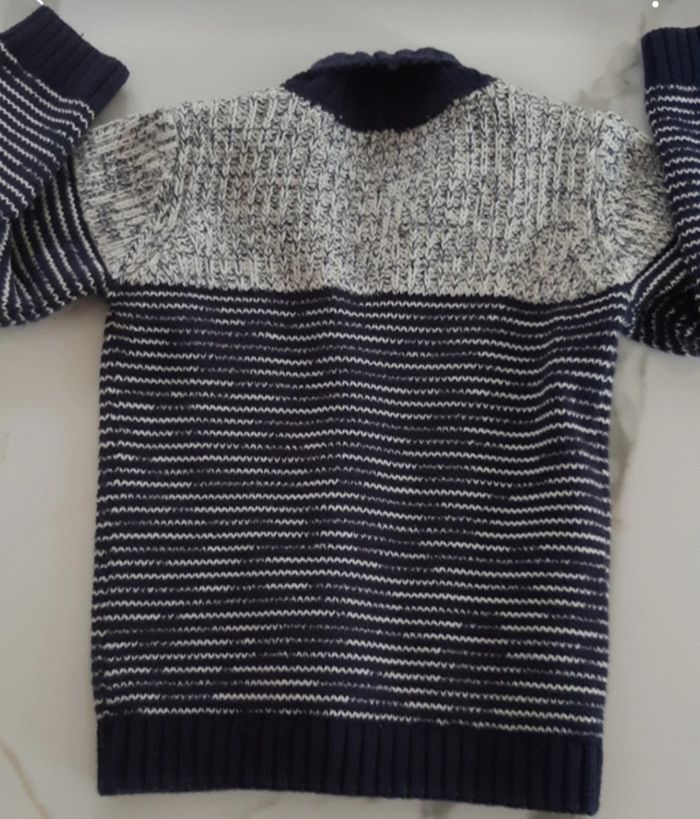 Pull/gilet taille 3 an - photo numéro 3