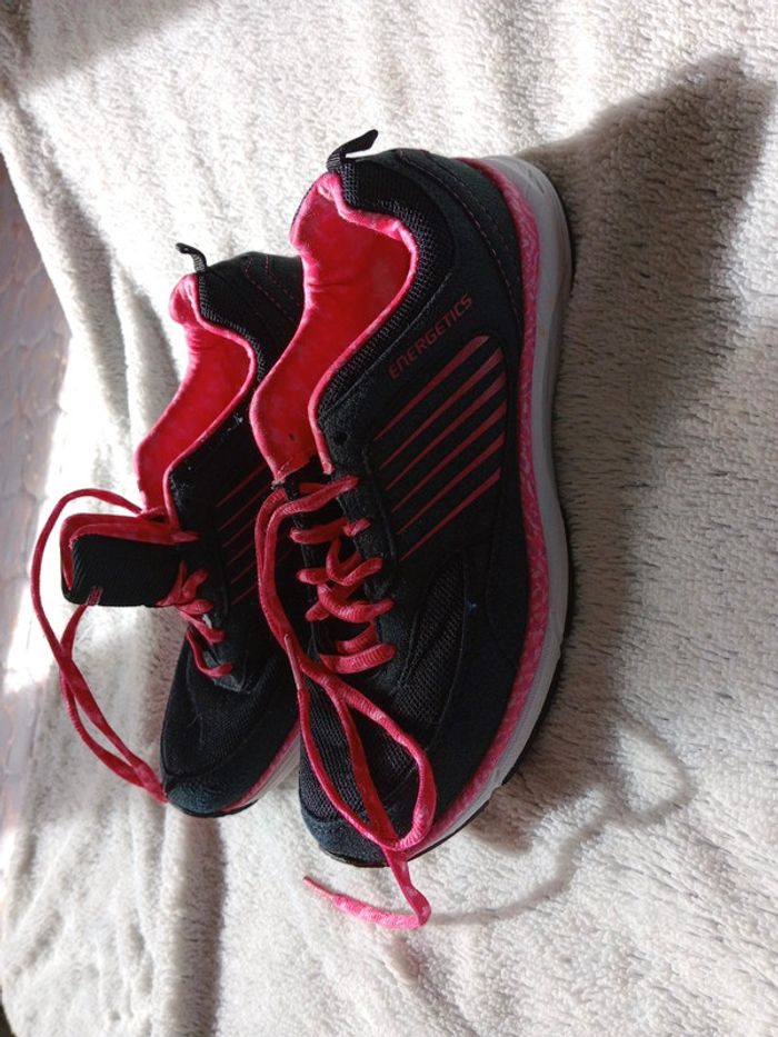 Baskets  38 noires et roses c47 - photo numéro 3