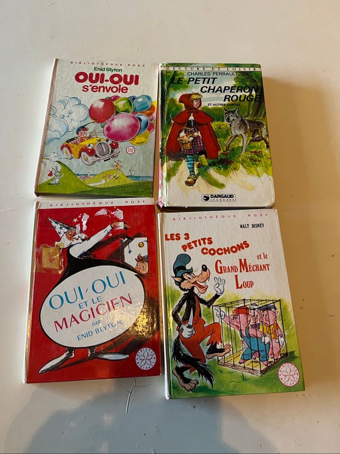 Lot 4 livres pour jeunes