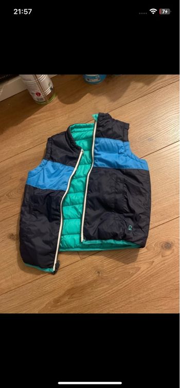 Doudoune sans manche okaidi 3 ans réversible