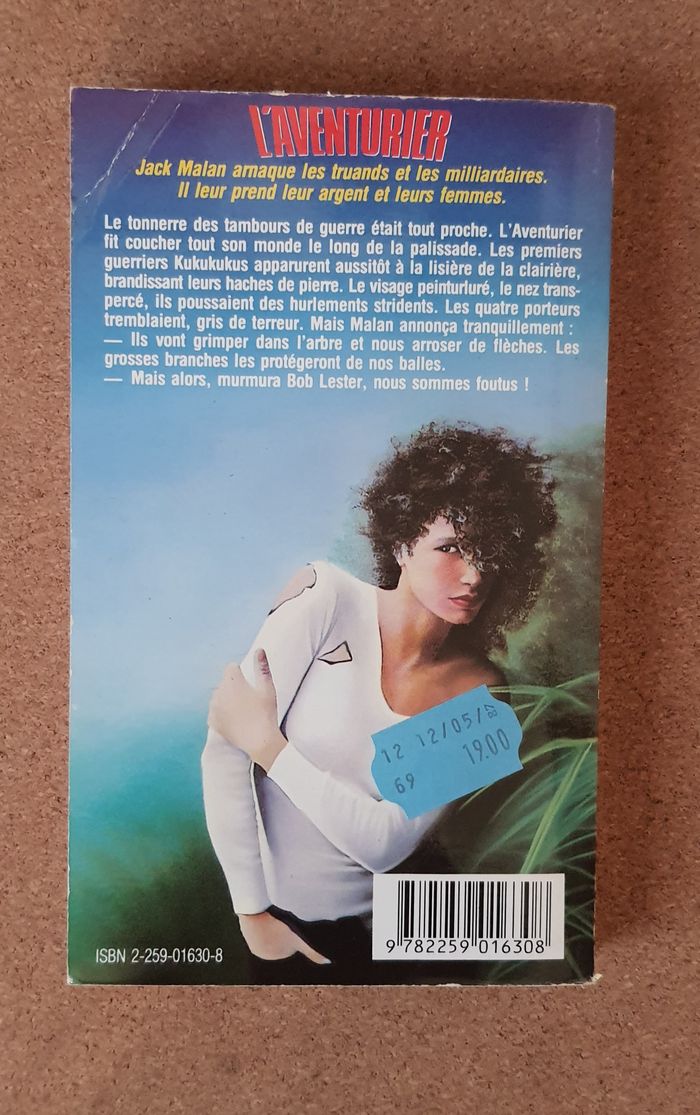 Livre "L'Aventurier"N°1 de Gérard de Villiers - photo numéro 2