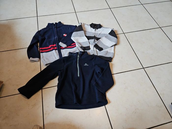 Lot de 3 gilets 2 ans