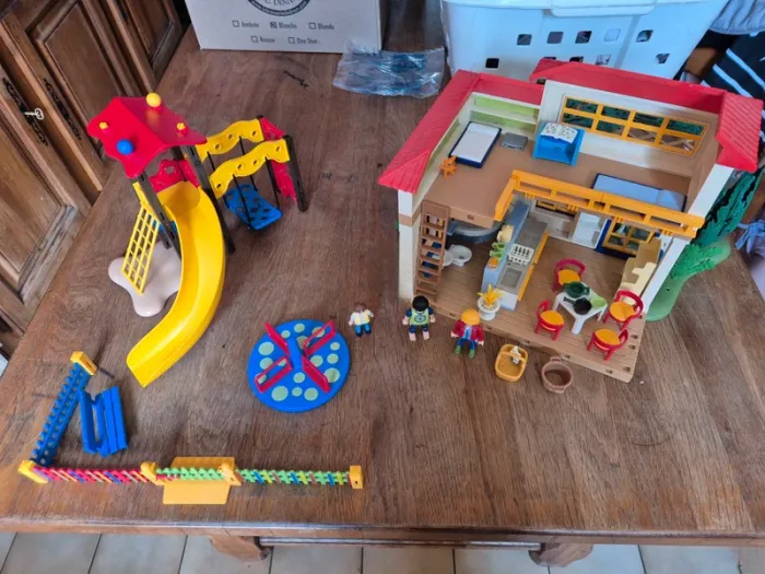 Lot maison et parc playmobil