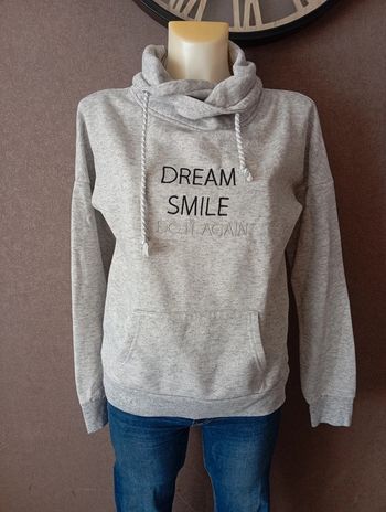 Sweat taille M Pimkie