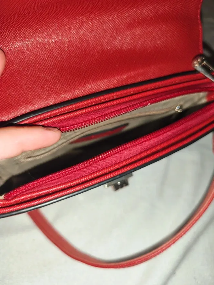 Sac rouge - photo numéro 3