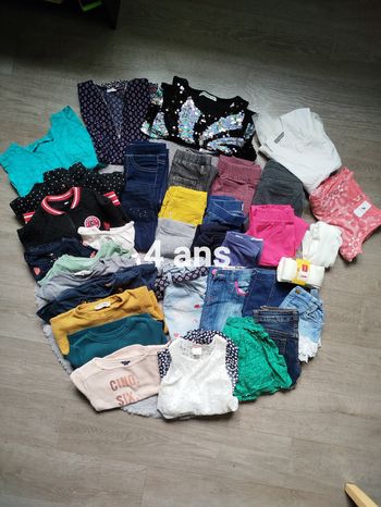 Lot de vêtements fille - Taille 4 ans