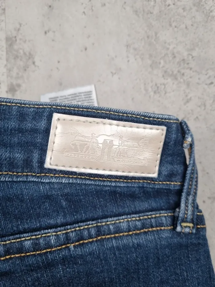 Jean Levi’s Bleu – Taille 36 Femme (mesures en photos) - photo numéro 8