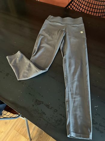 Legging Oceans Apart