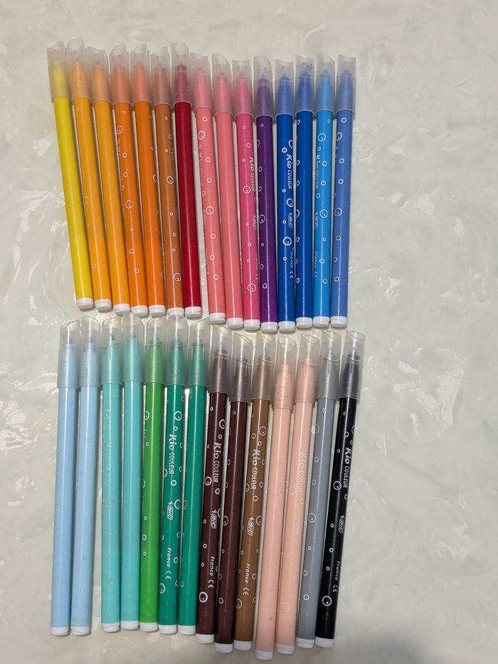 Lot de 29 feutres kids couleurs. - photo numéro 2