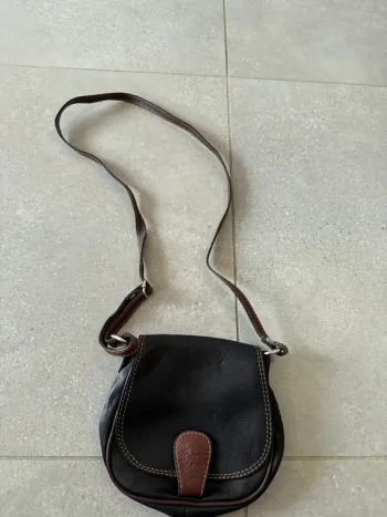 Sac à bandoulière en cuir, très bon état, 20*16cm