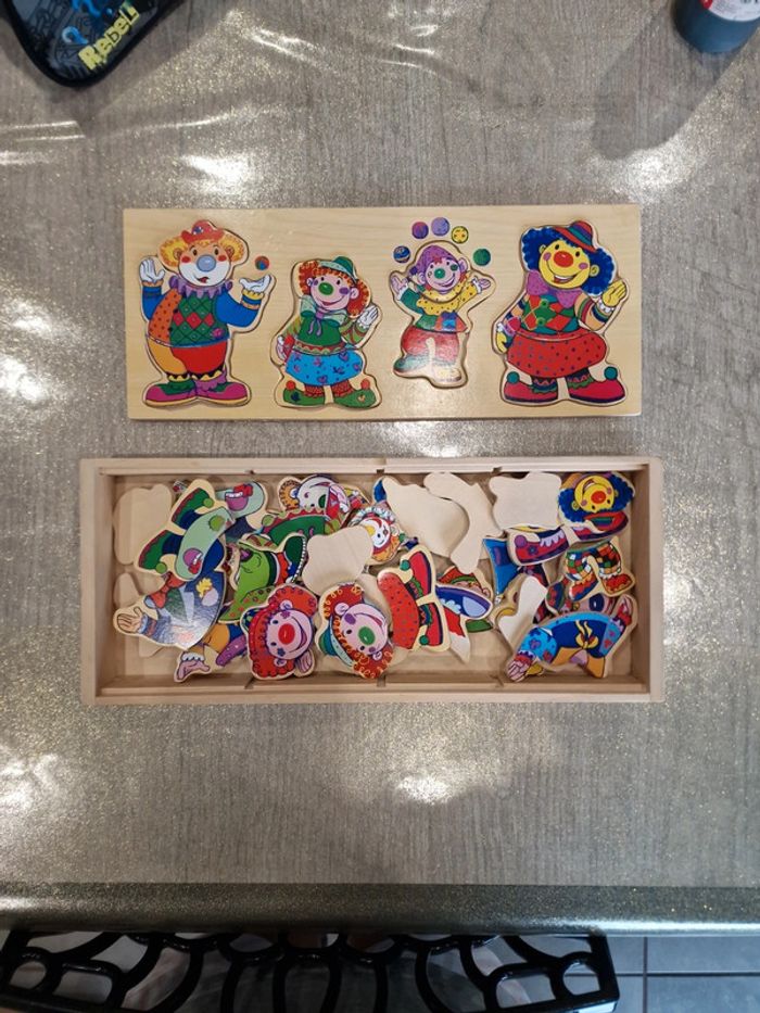 Puzzle clown en bois - photo numéro 3