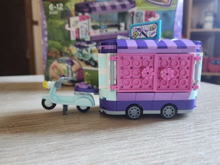 LEGO Friends 41332 – Le stand d’art d’Emma 🎨 - photo numéro 3
