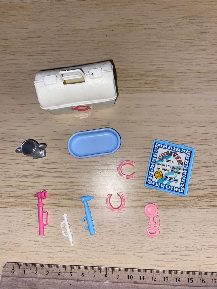 Accessoires lot Barbie Mattel vétérinaire médecin docteur - photo numéro 3