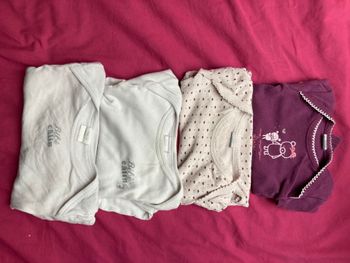 4 bodies manches longues 6mois