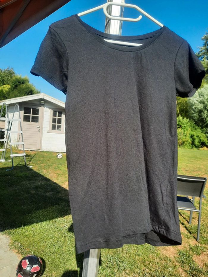 T-shirt noir basique - photo numéro 2