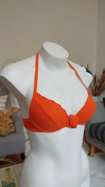 Haut de maillot de bain décolleté orange