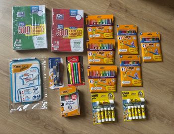 LOT FOURNITURES SCOLAIRES