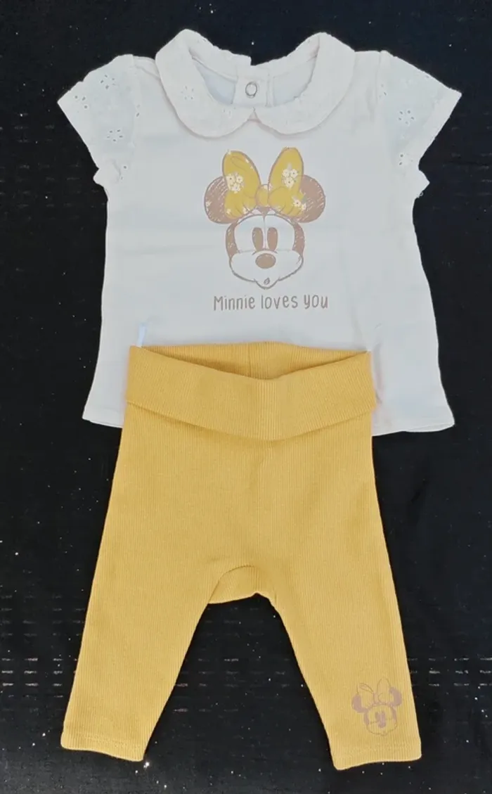 Ensemble Baby Disney C&A 👶 t-shirt col Claudine dentelle + legging – 62cm
Fille - photo numéro 2