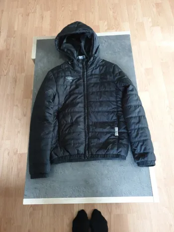 Doudoune Umbro noir avec capuche