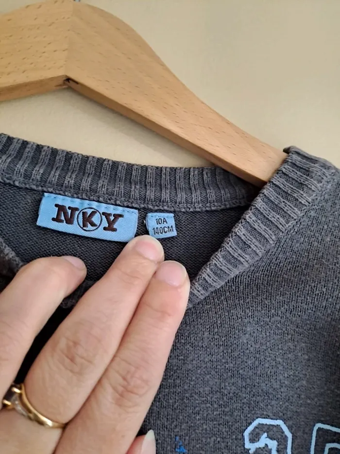 Pull garçon NKY gris 10 ans étiquette compo coupée be - photo numéro 3