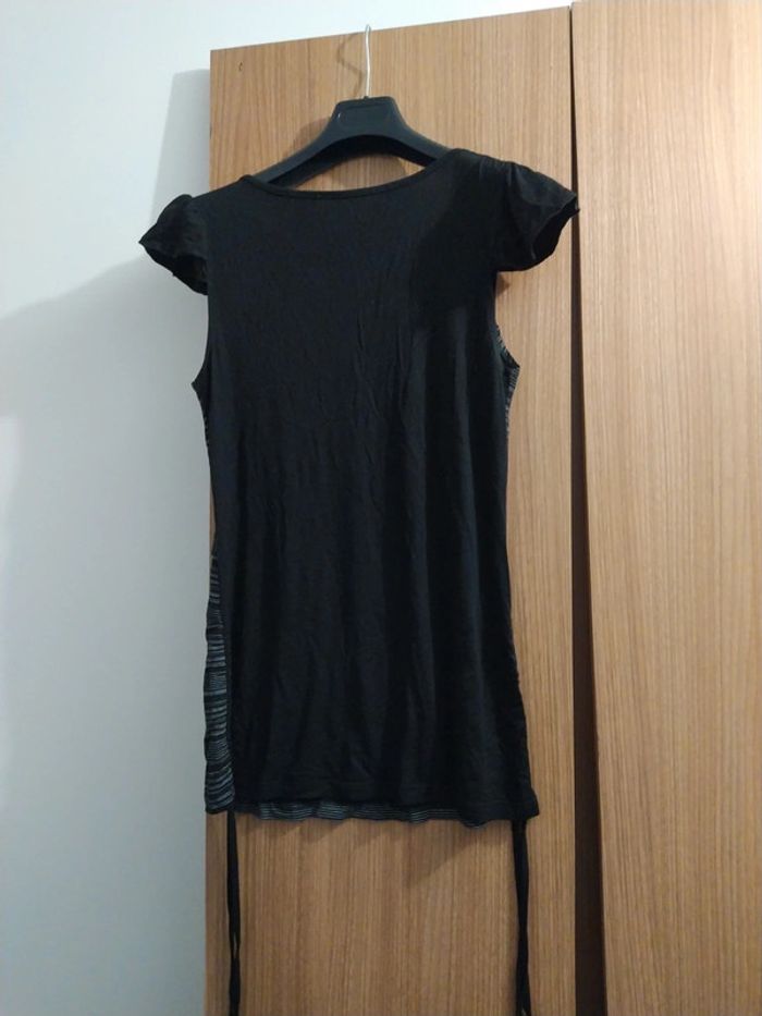 Tee shirt noir - photo numéro 4