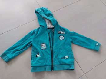 Gilet à capuche zippé 3 ans