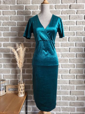 Robe en velours vert émeraude Zara