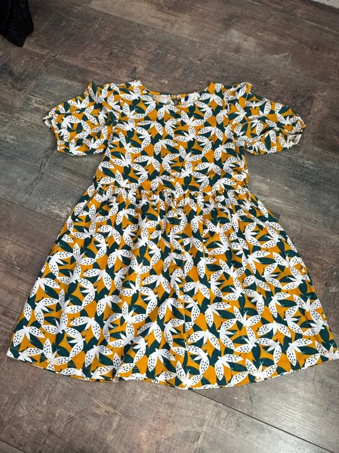 Robe okaidi 8 ans neuve