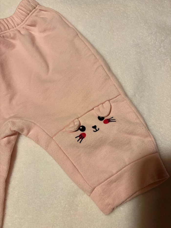 Pantalon rose 3 mois - photo numéro 2