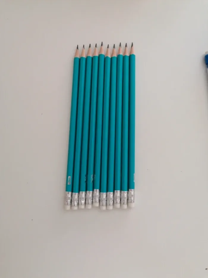 Lot 10 crayons à papier
