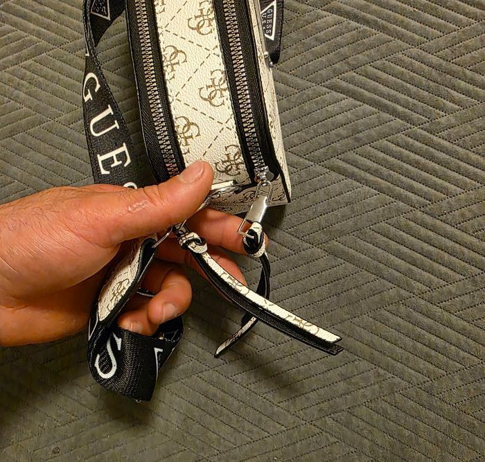 Sac à bandoulière Femmes Guess - photo numéro 5