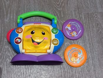 Fisher Price baladeur cd parle et chante