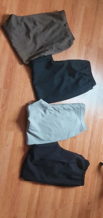 Lot de pantacourt  et pantalons dames