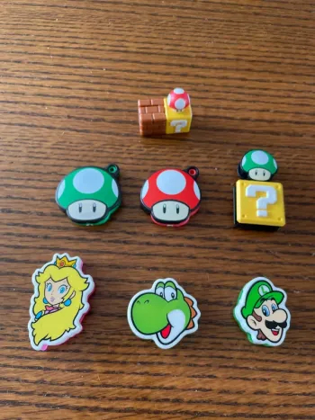 Lot de 7 personnages Kinder Joy Mario