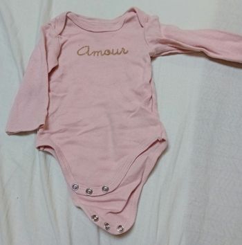 Body rose avec inscription, m.l / 3 mois