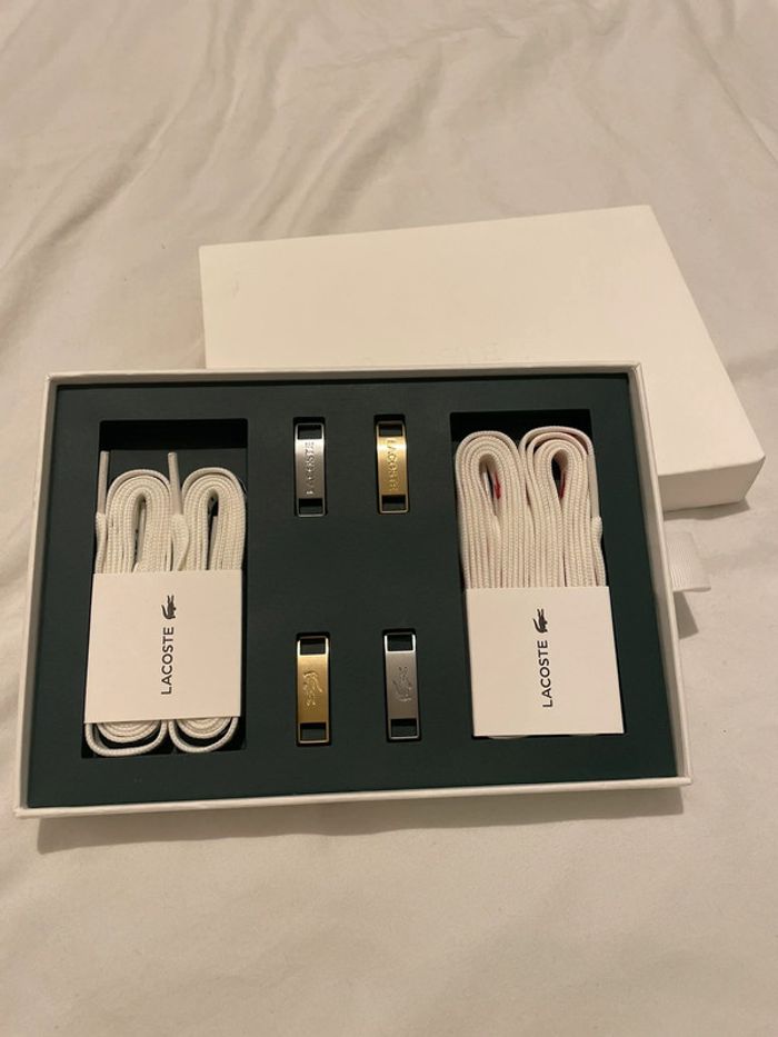 Coffret lacets Lacoste